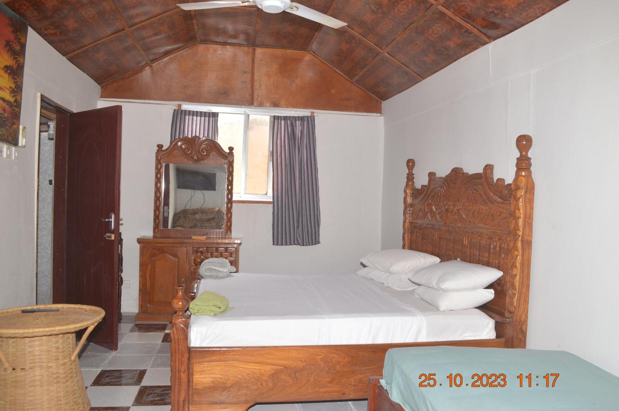 Easy Time Lodge Kololi Ngoại thất bức ảnh